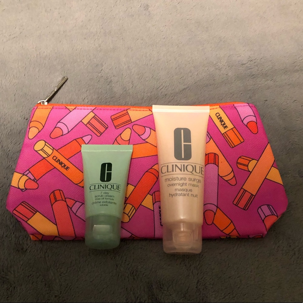 CLINIQUE Skincare Set & Bag
